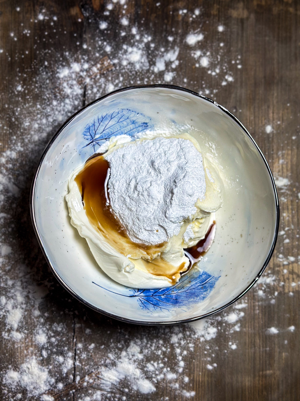 papanasi cu crema de mascarpone