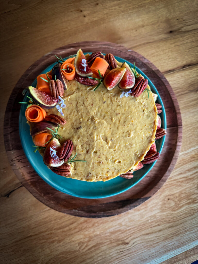 tort de morcovi (carrot cake) cu mascarpone